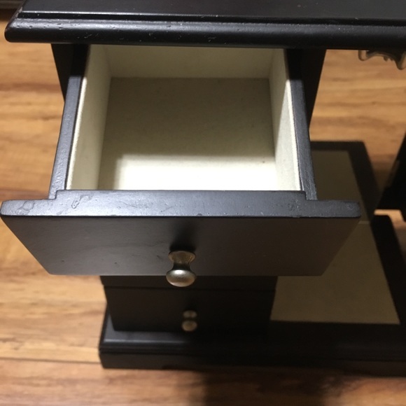 Small Mini Armoire-style Jewelry Box Holder - Picture 3 of 6